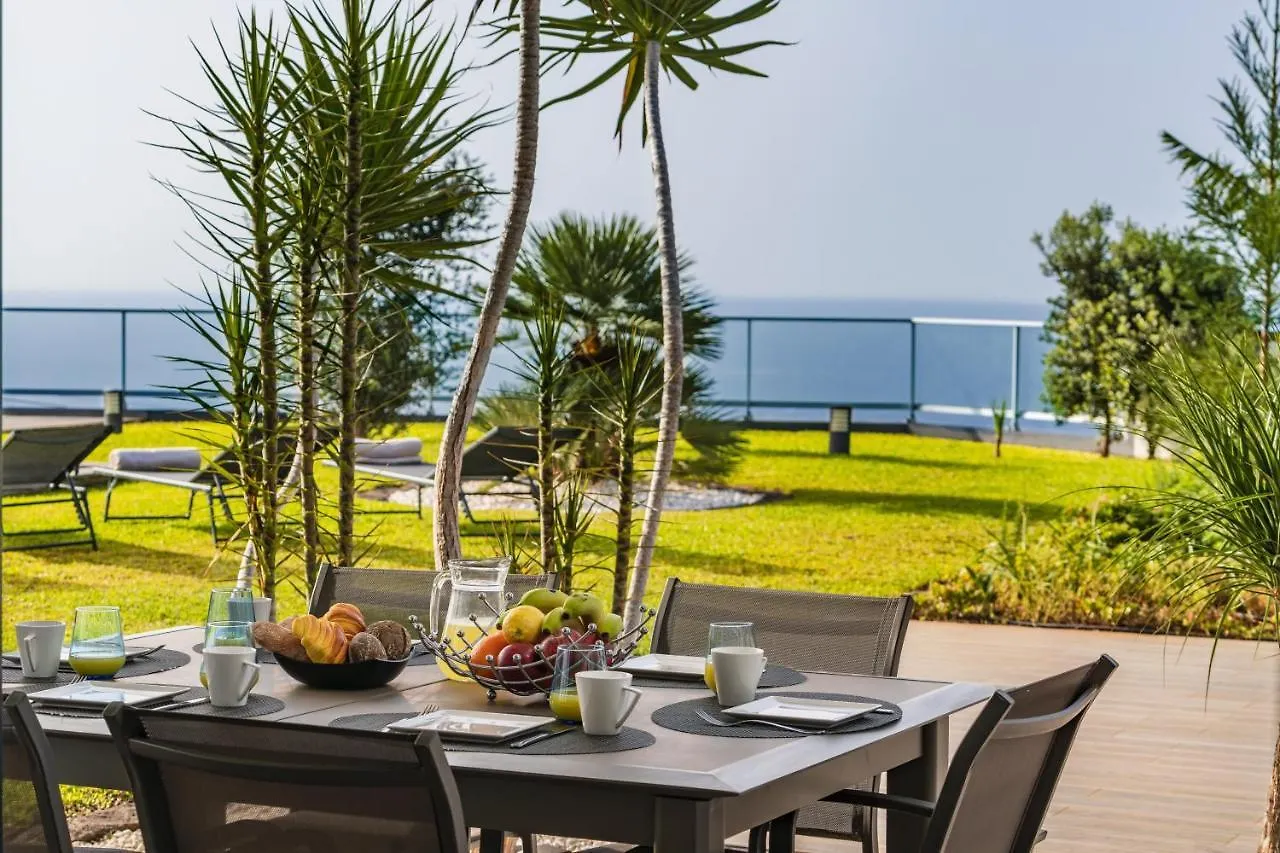 Modern Villa Pool Garden Seaview Ocean Sunset Caniço