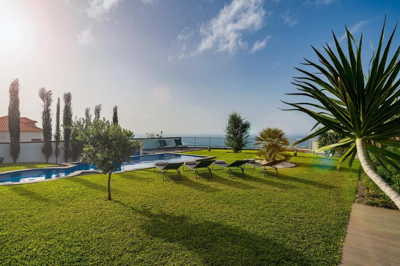 Modern Villa Pool Garden Seaview Ocean Sunset Caniço